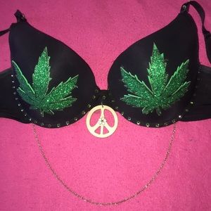 420 RAVE BRA <3